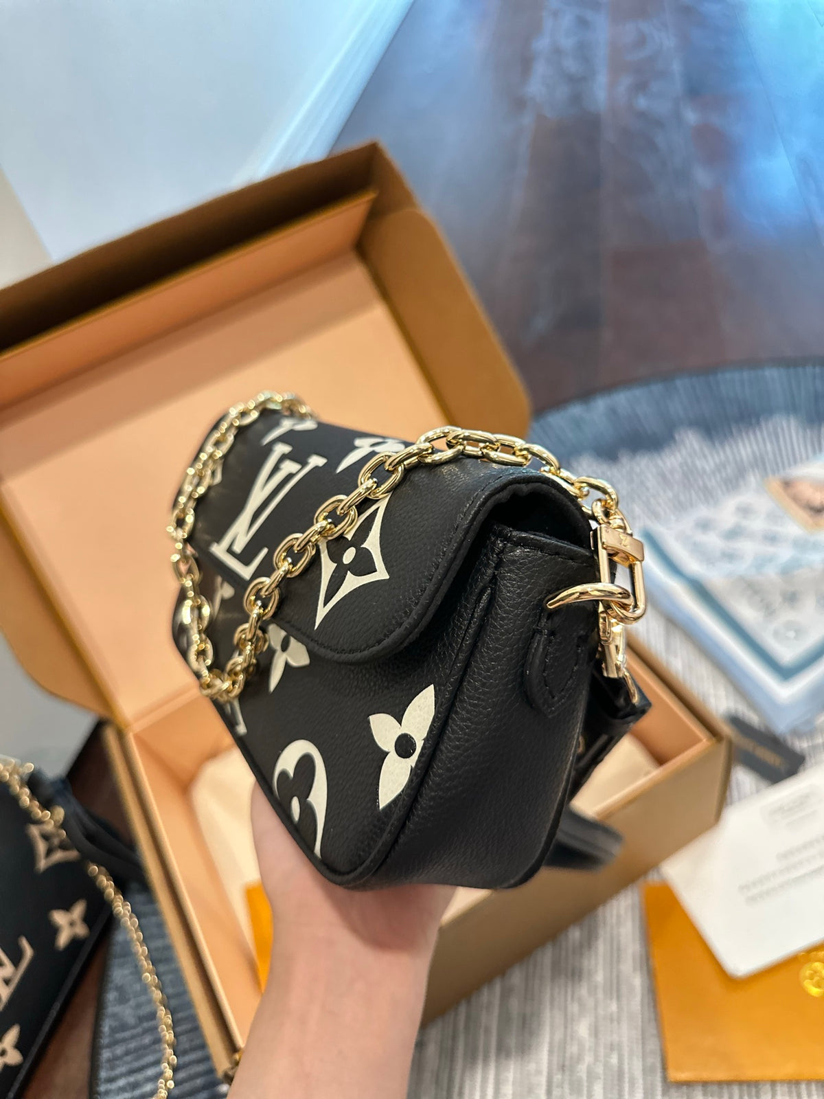 Louis Vuitton Pochette Félicie – Bicolor Monogram Empreinte Black/Beige