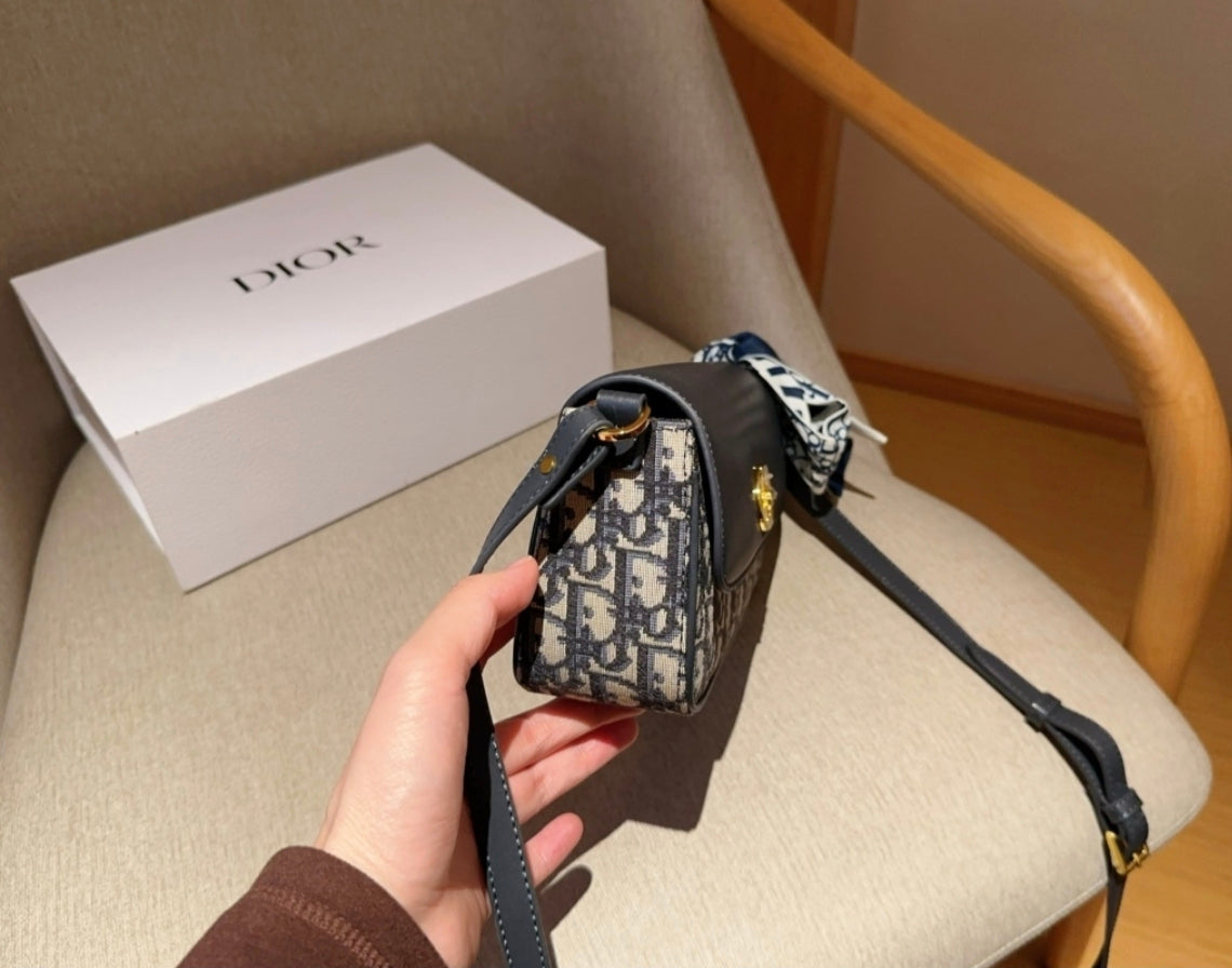 DIOR 30 MONTAIGNE – BLUE DIOR OBLIQUE