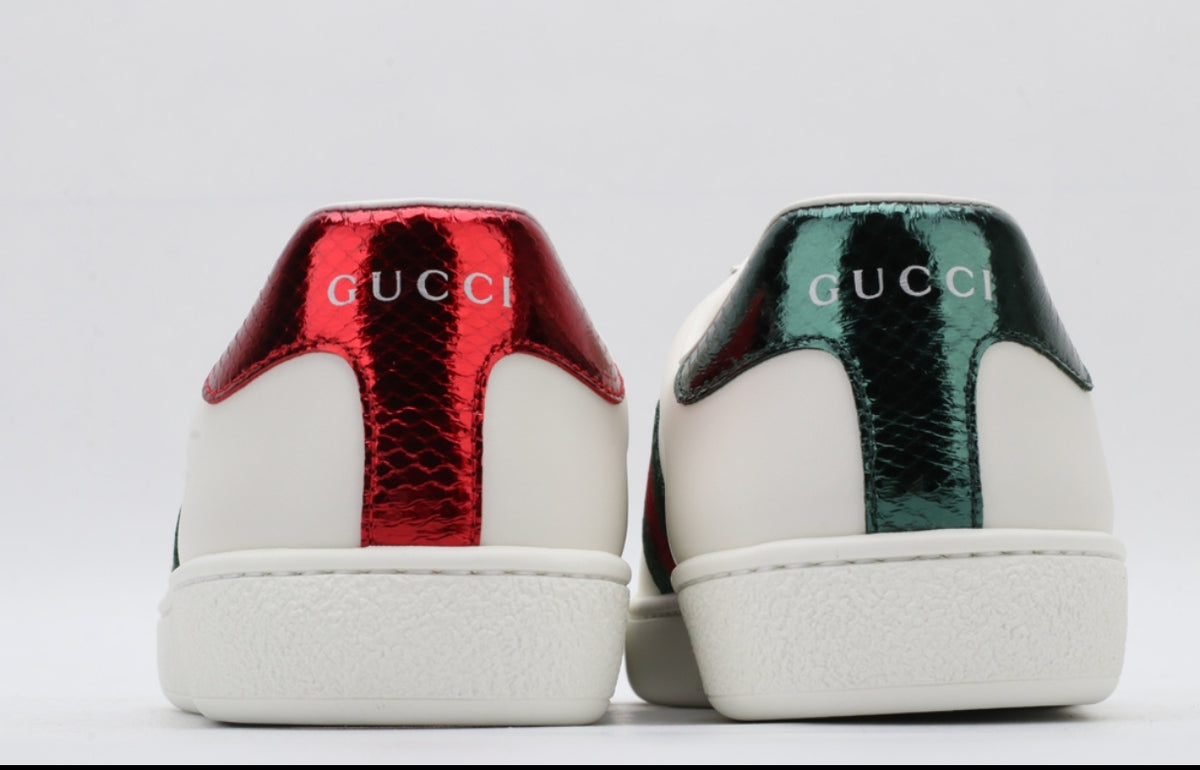 Gucci Ace Sneaker com Abelha Bordada