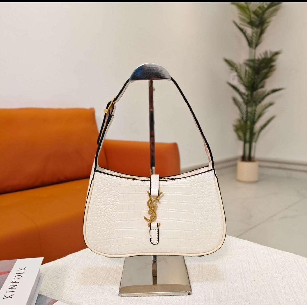 Saint Laurent Le 5 à 7 Hobo