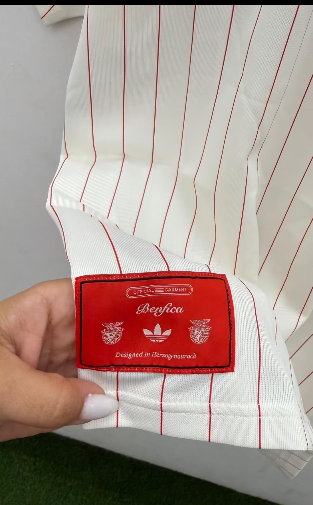 SL Benfica Adidas Originals Retro – Blanco/Rojo