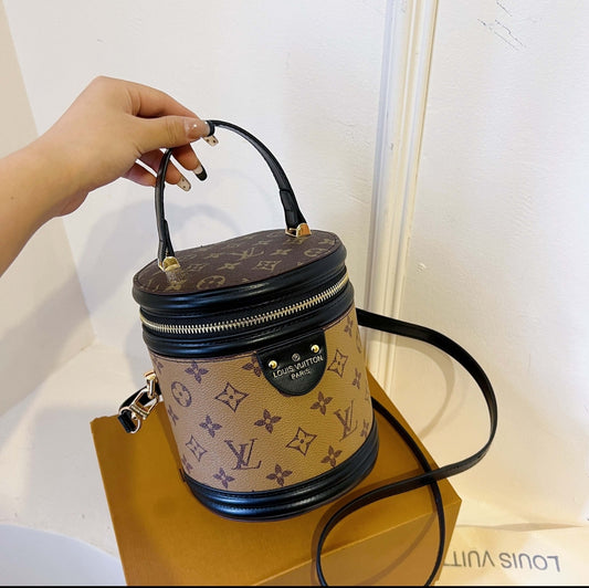 Louis Vuitton Cannes em Monogram