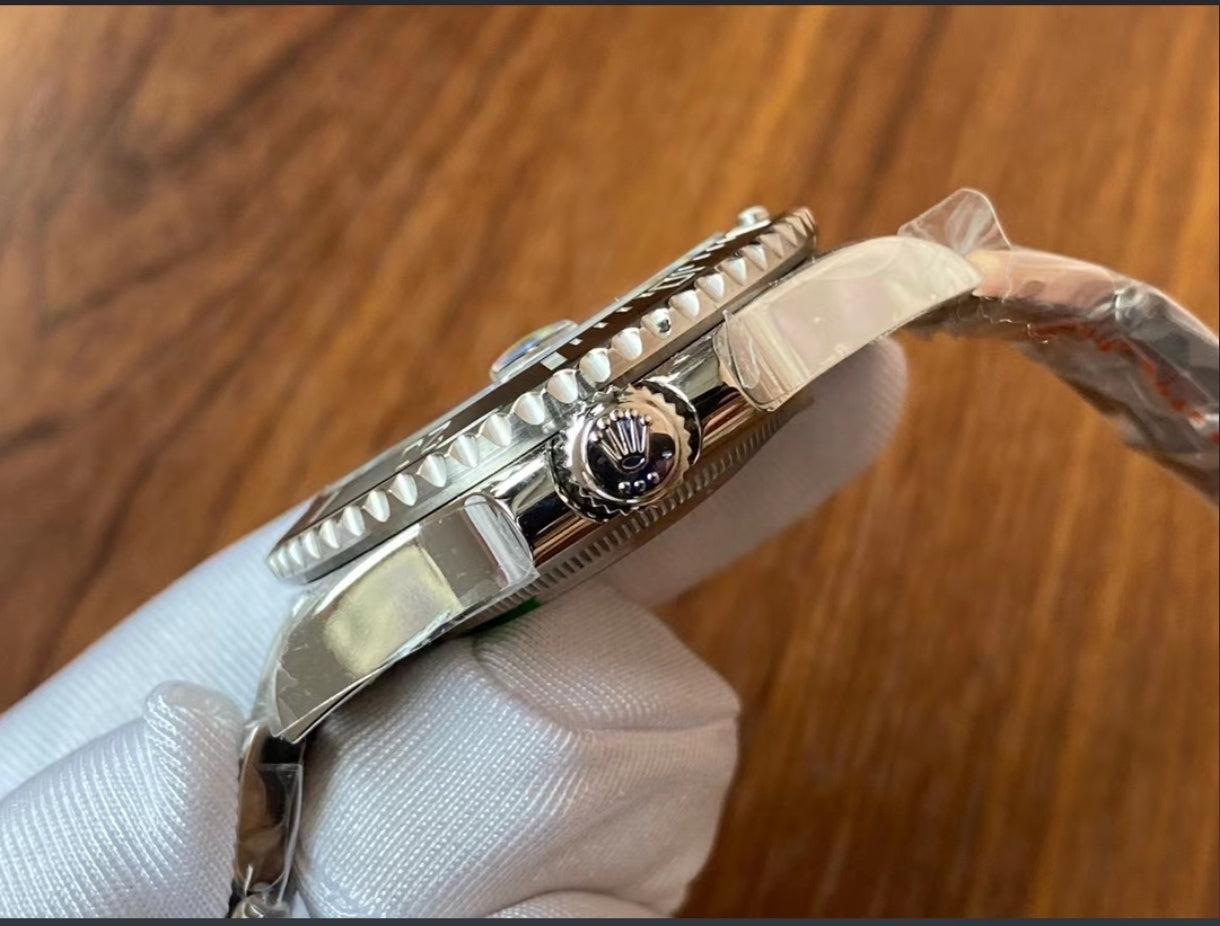 Rolex Submariner Date