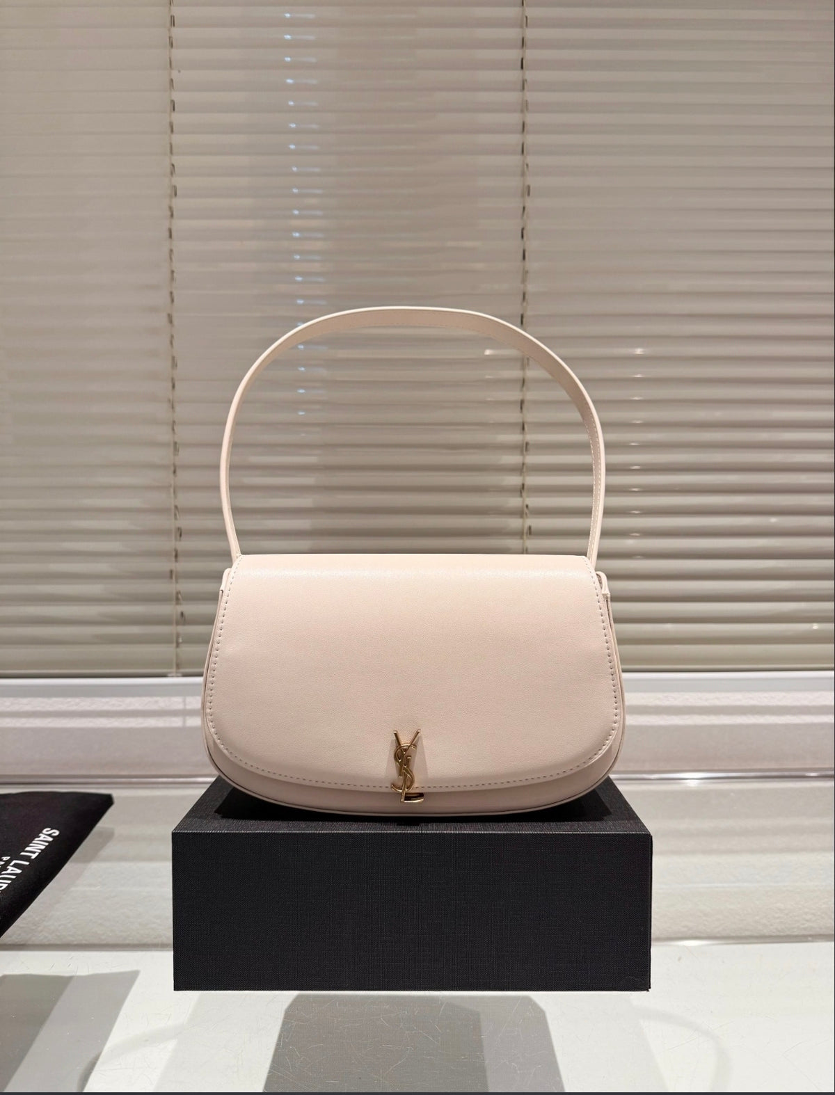 SAINT LAURENT LE 5 À 7 – CREAM / GOLD