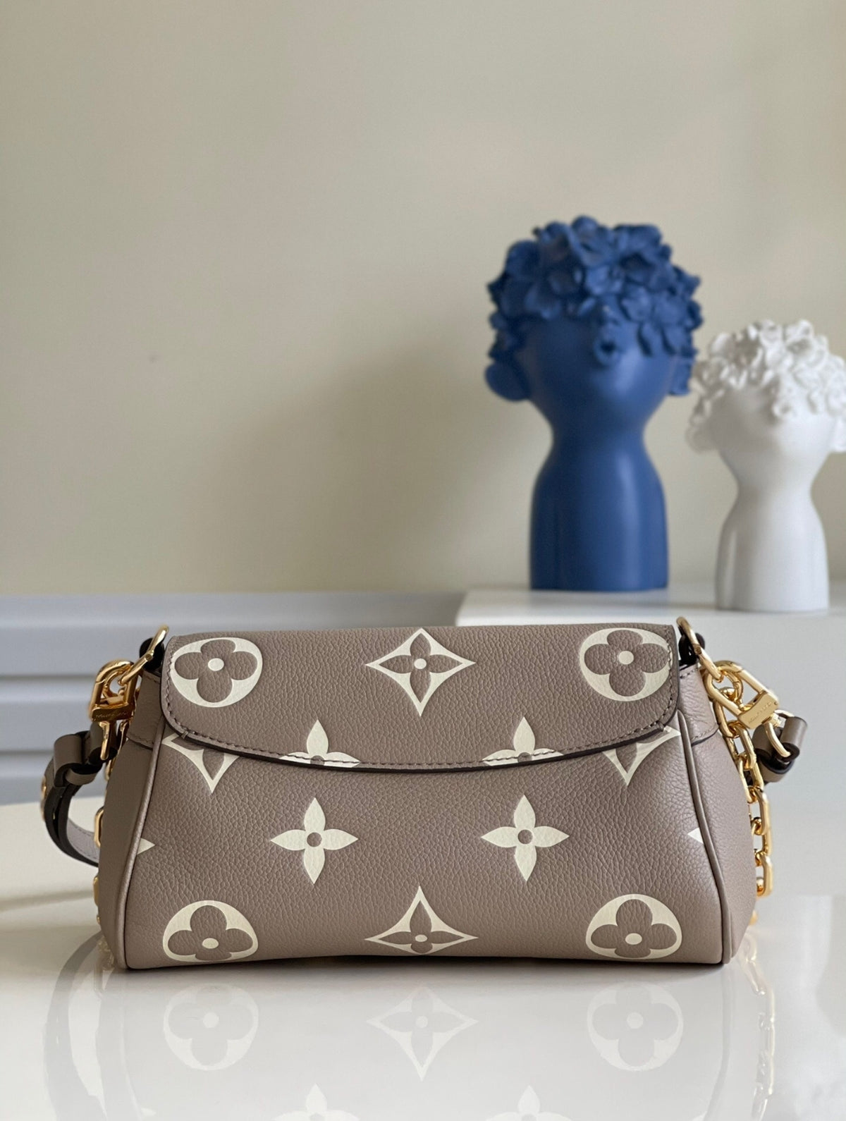 Louis Vuitton Pochette Métis East West