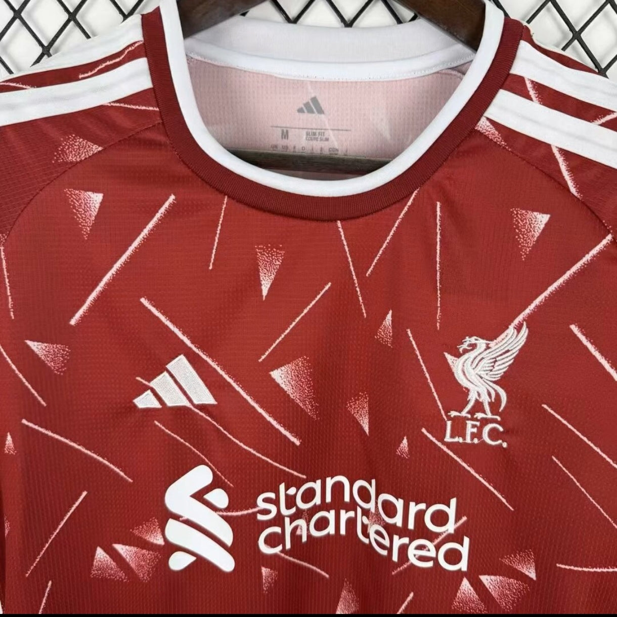Liverpool FC 26/27 — Home Jersey (Versão Feminina)