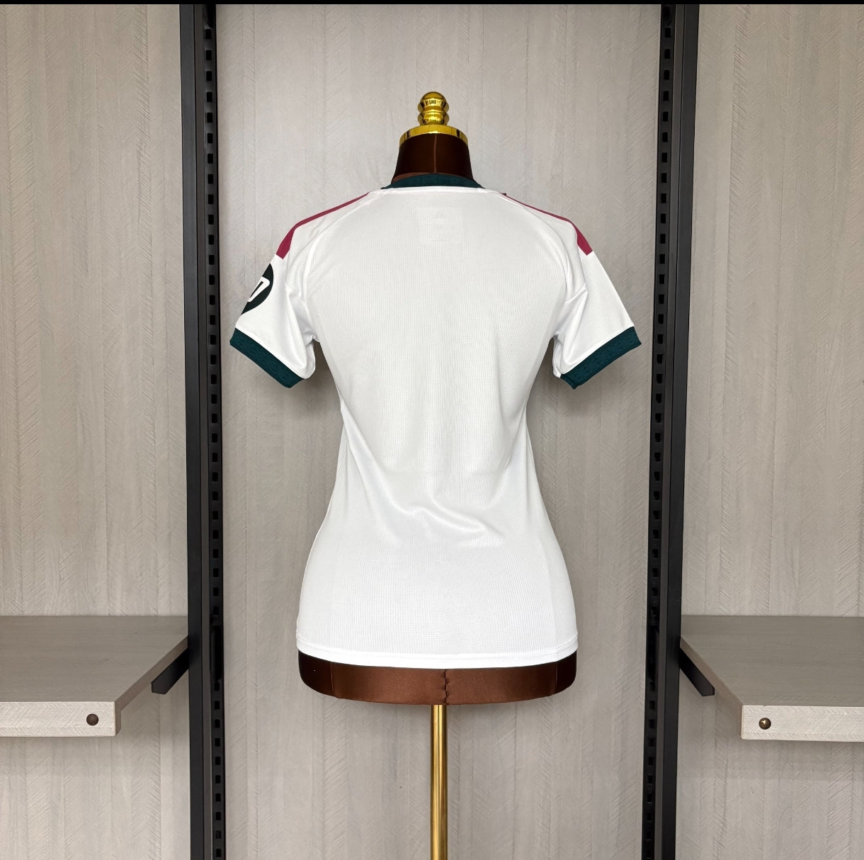 Camiseta de fútbol femenina del Real Madrid 26/27