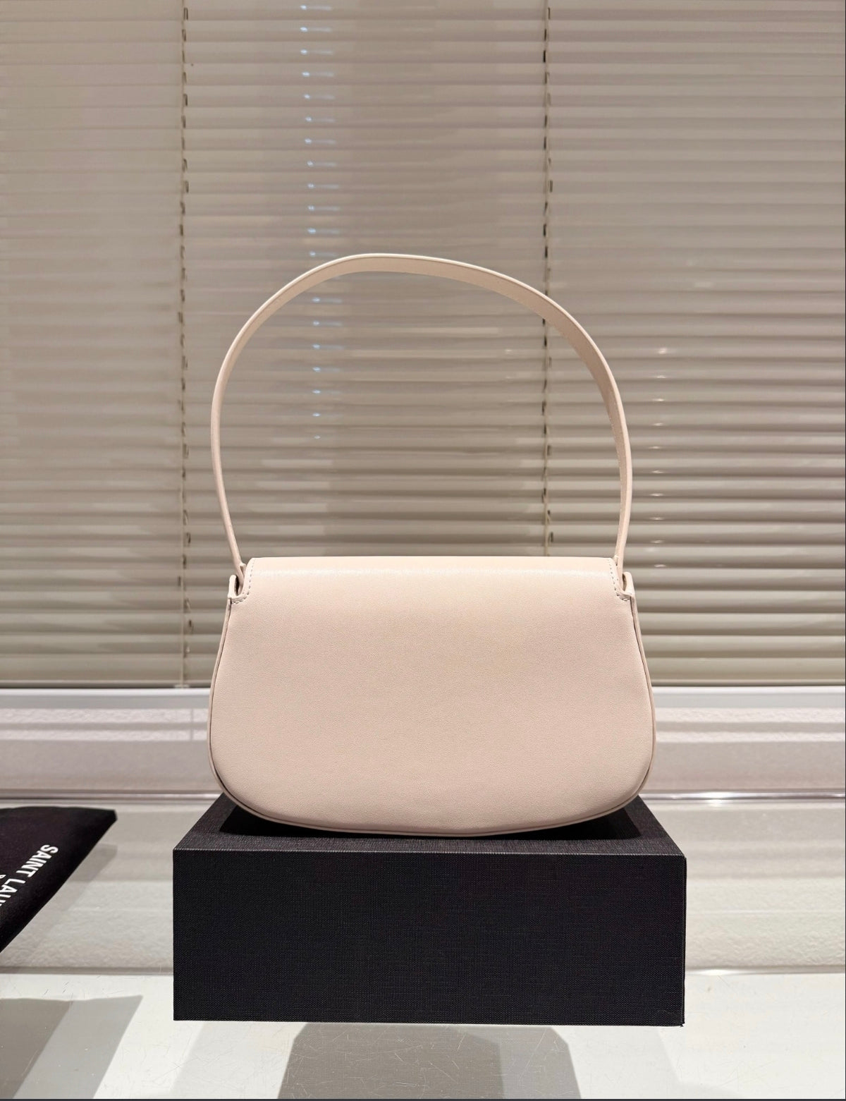 SAINT LAURENT LE 5 À 7 – CREAM / GOLD