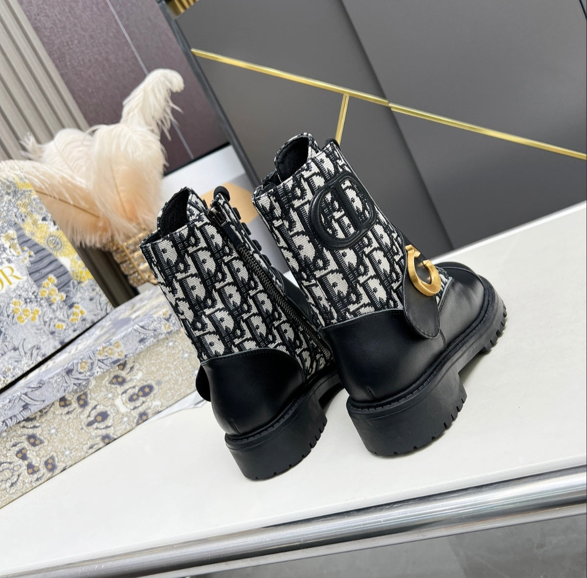 DIOR OBLIQUE LACE-UP COMBAT BOOTS – BLACK / BEIGE / GOLD