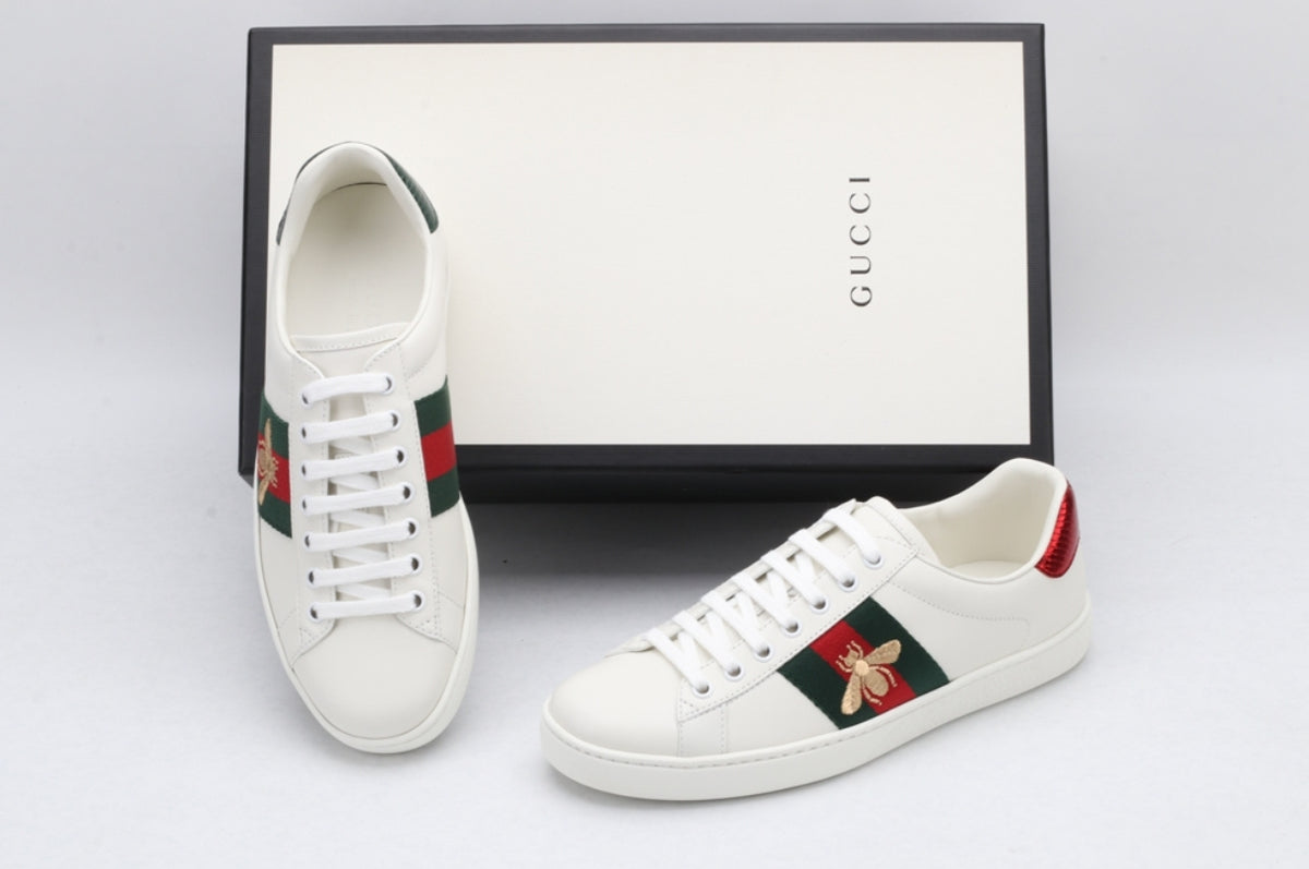 Gucci Ace Sneaker com Abelha Bordada