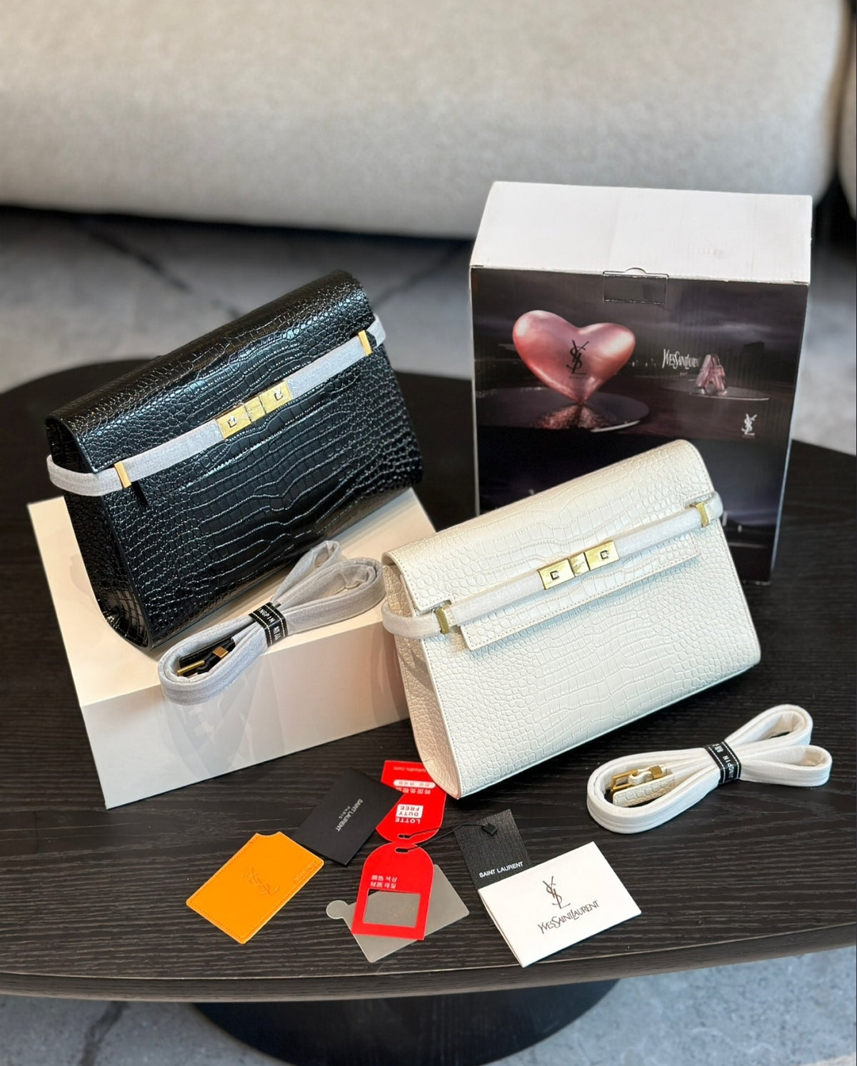Yves Saint Laurent Manhattan Medium
