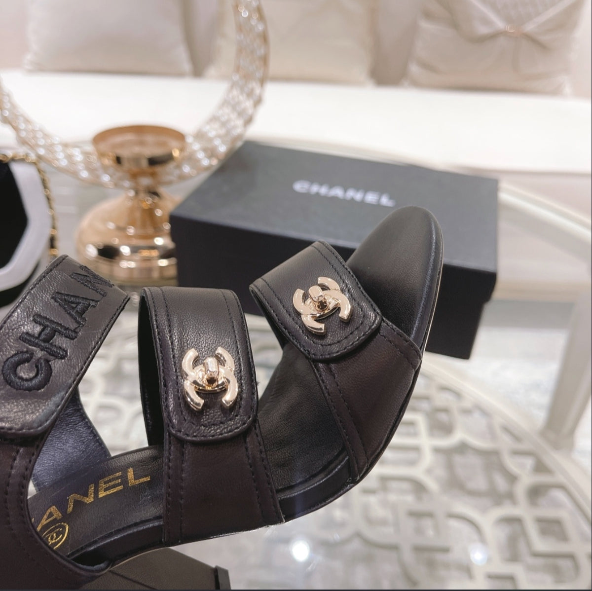 CHANEL CC STRAPPY BLOCK-HEEL SANDALS – BLACK / GOLD