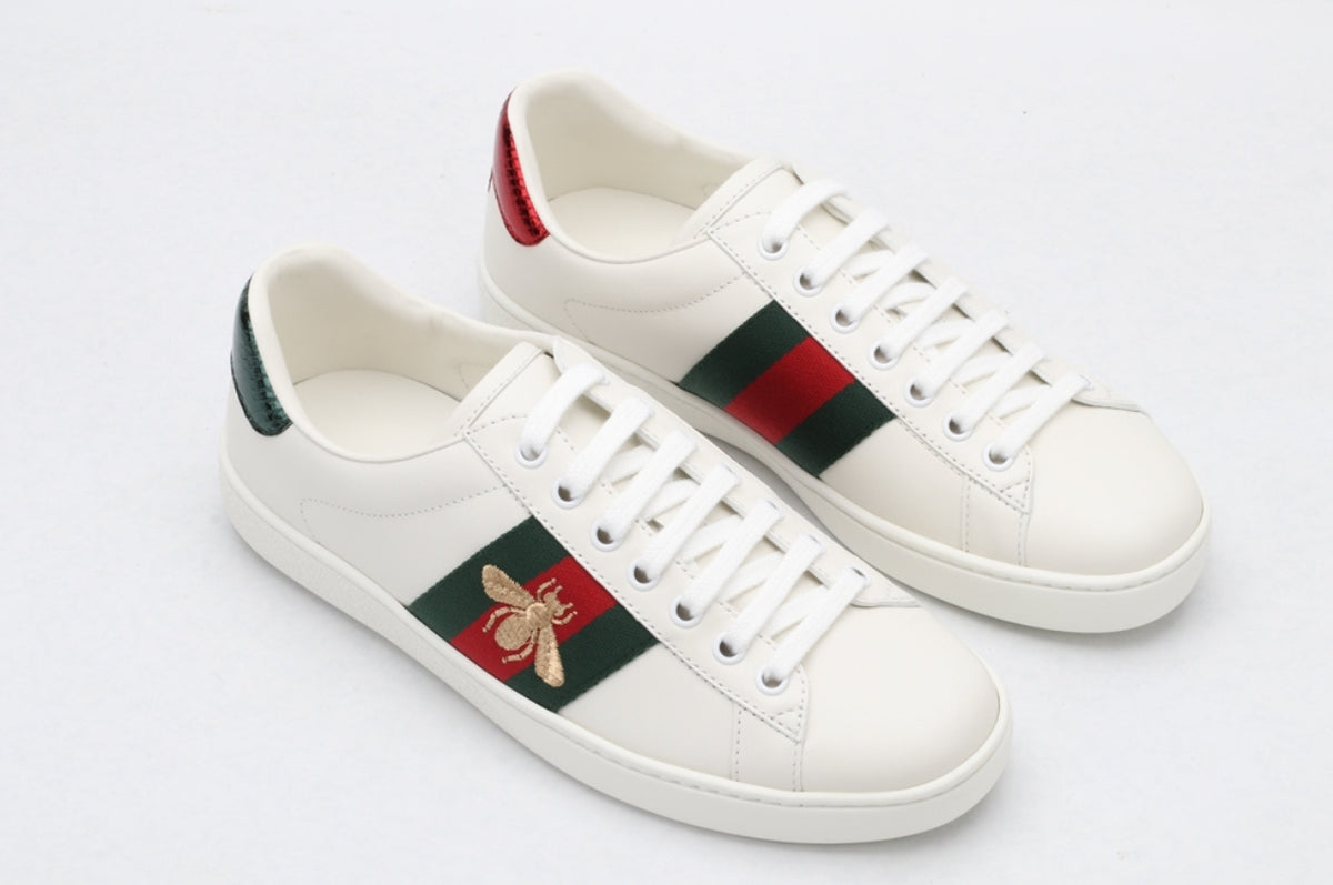 Gucci Ace Sneaker com Abelha Bordada