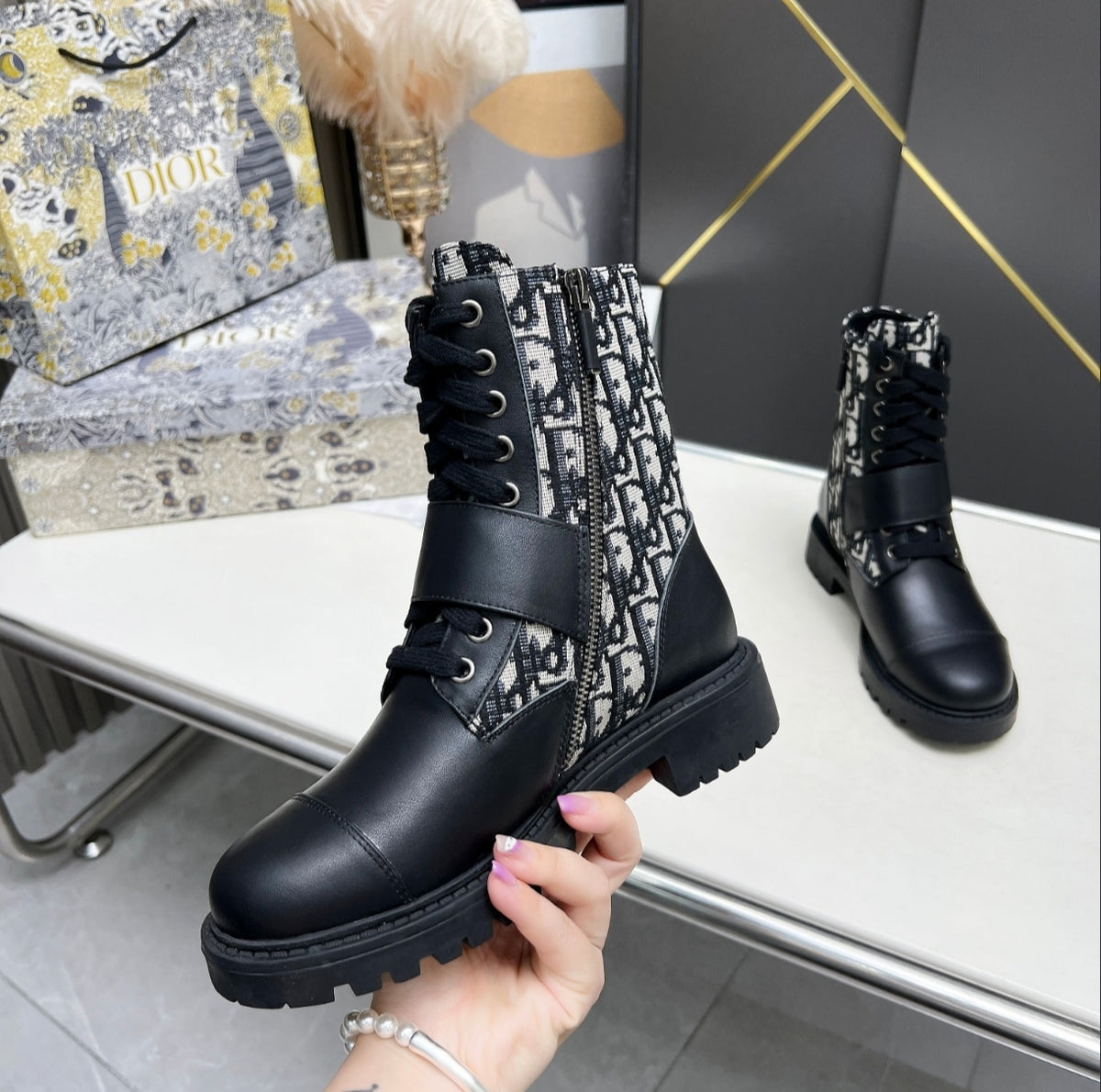 DIOR OBLIQUE LACE-UP COMBAT BOOTS – BLACK / BEIGE / GOLD