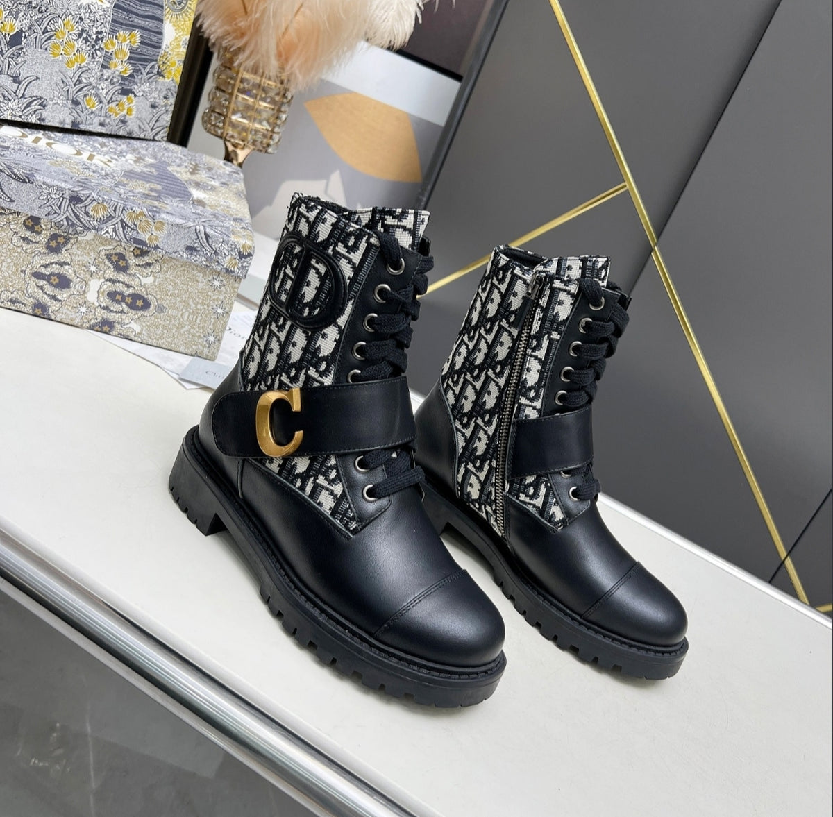 DIOR OBLIQUE LACE-UP COMBAT BOOTS – BLACK / BEIGE / GOLD