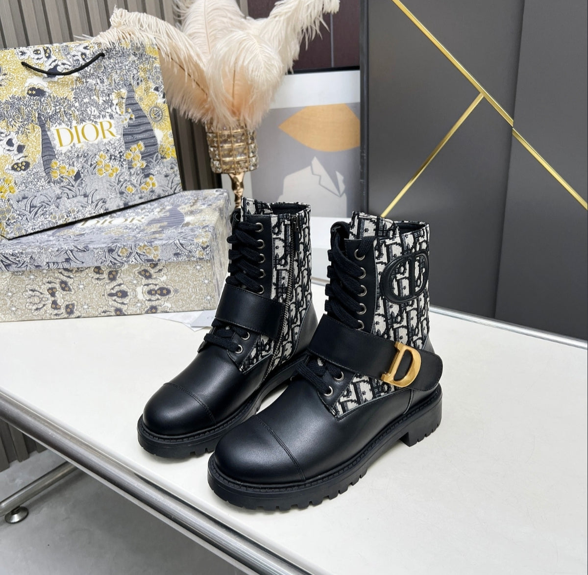 DIOR OBLIQUE LACE-UP COMBAT BOOTS – BLACK / BEIGE / GOLD