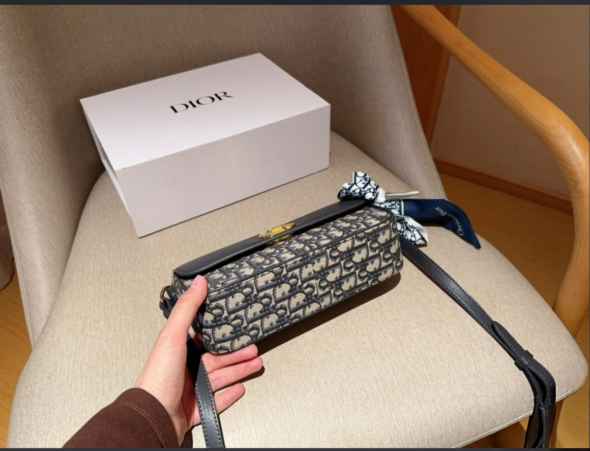 DIOR 30 MONTAIGNE – BLUE DIOR OBLIQUE