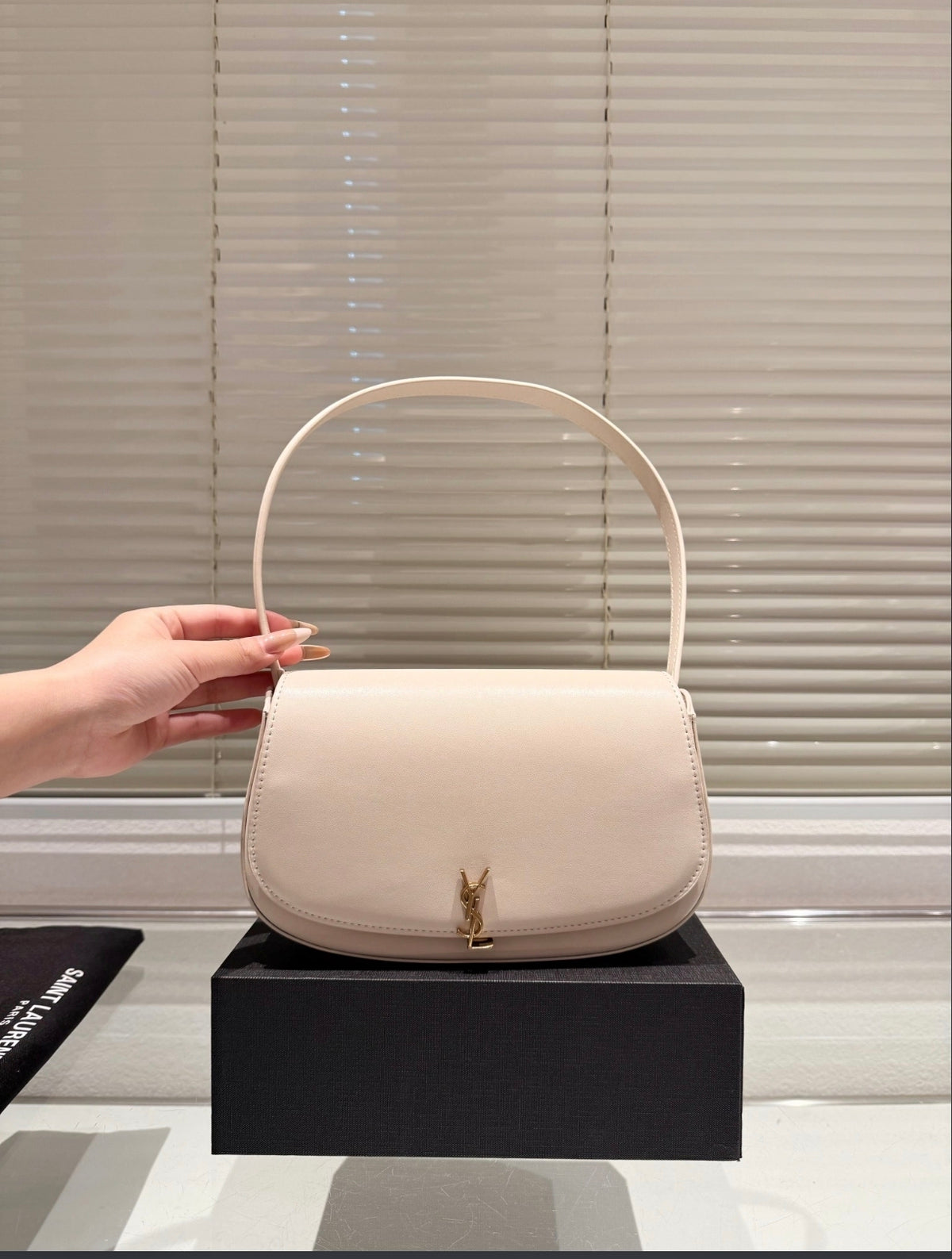 SAINT LAURENT LE 5 À 7 – CREAM / GOLD