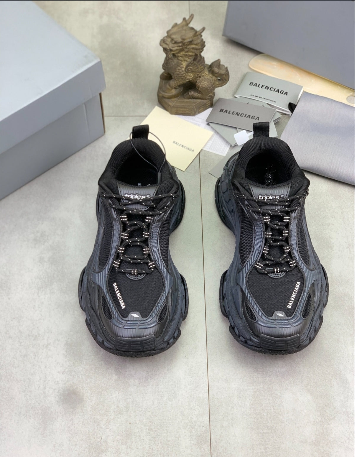 Balenciaga 3XL – Black