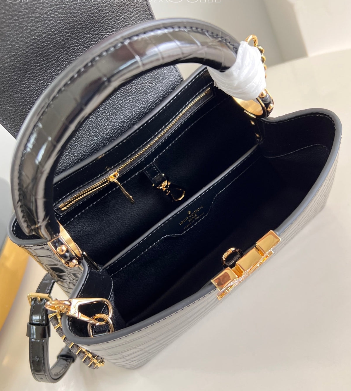 Louis Vuitton Capucines BB