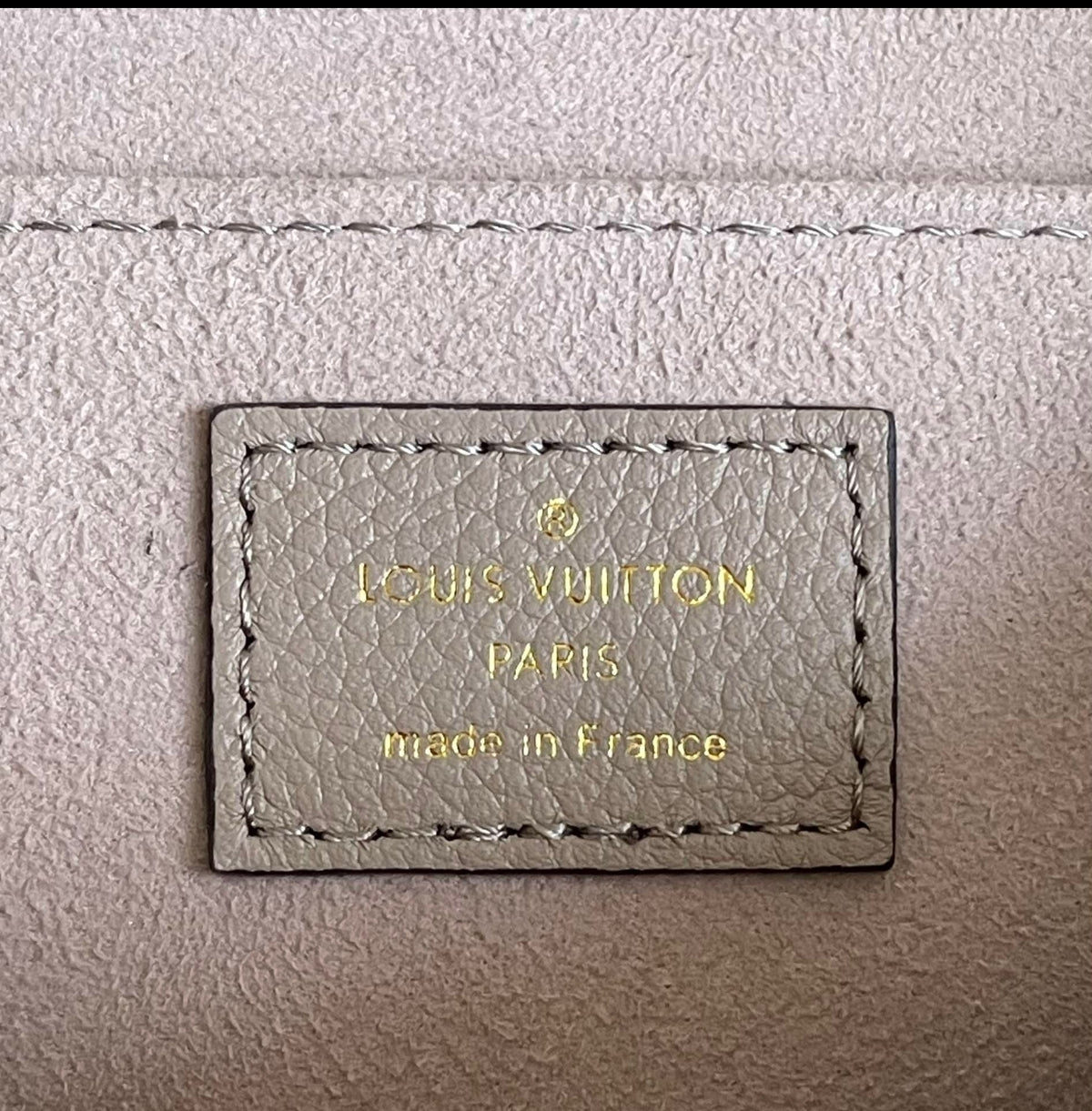 Louis Vuitton Pochette Métis East West