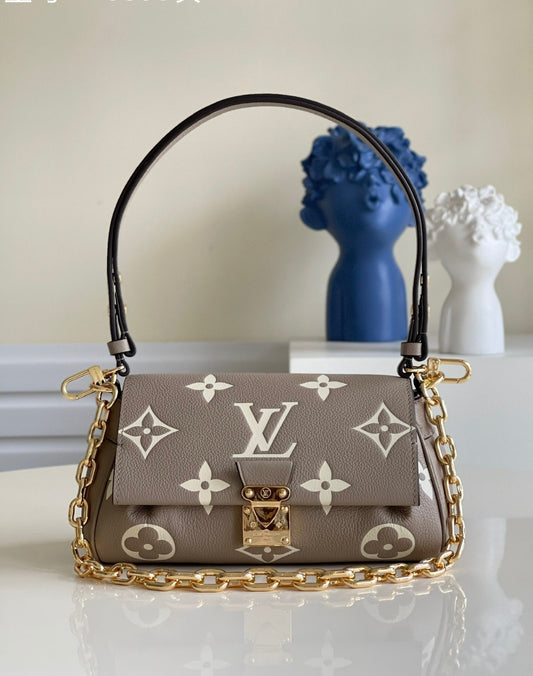 Louis Vuitton Pochette Métis East West