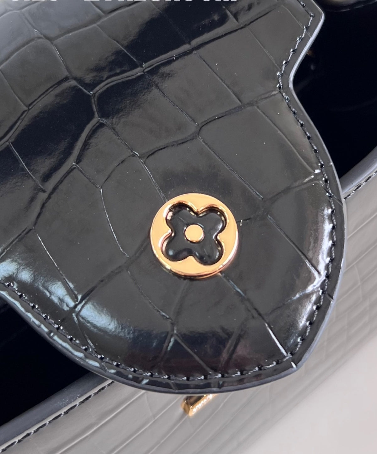 Louis Vuitton Capucines BB