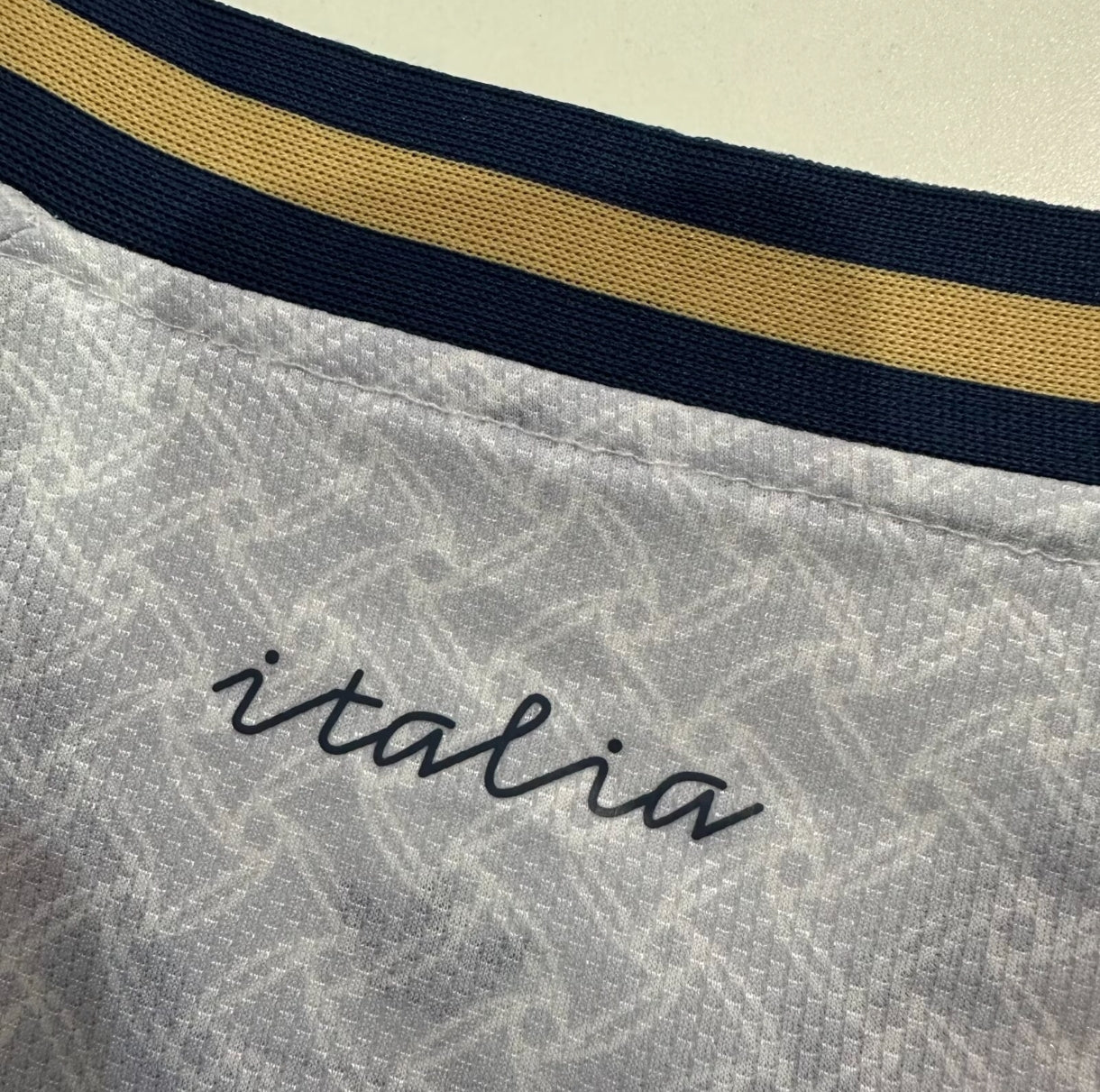 Camiseta de la primera equipación de Italia 26/27