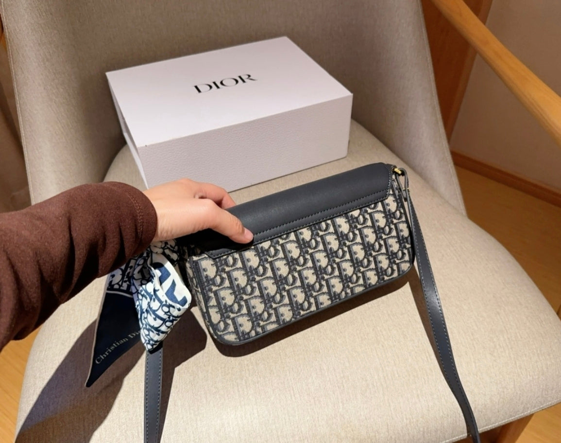 DIOR 30 MONTAIGNE – BLUE DIOR OBLIQUE