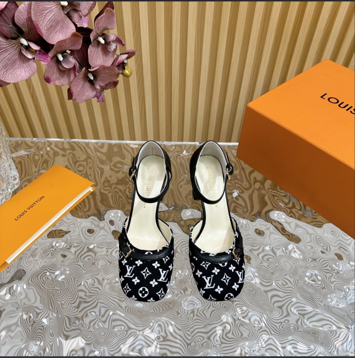 LOUIS VUITTON MONOGRAM MARY JANE PUMPS