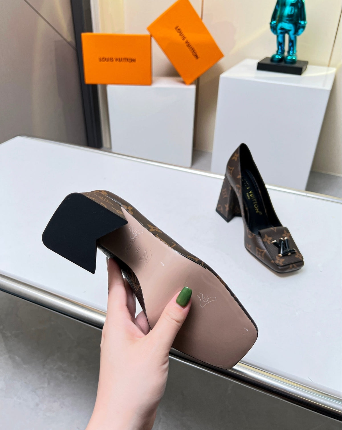 LOUIS VUITTON MONOGRAM LV INITIALS PUMPS
